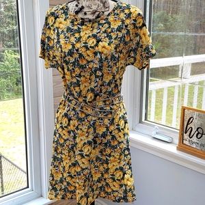 Short sleeve dress pullover size Medium